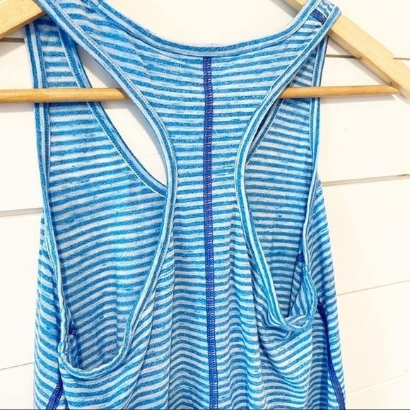 Vineyard Vines | Racer Back Performance Athletic Top, Blue Stripped Size xs - Picture 6 of 9
